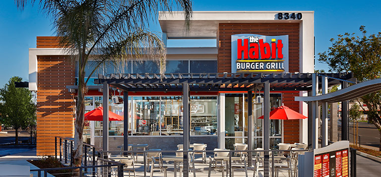 The 8 Best West Coast Fast-Food Chains People Will Travel For